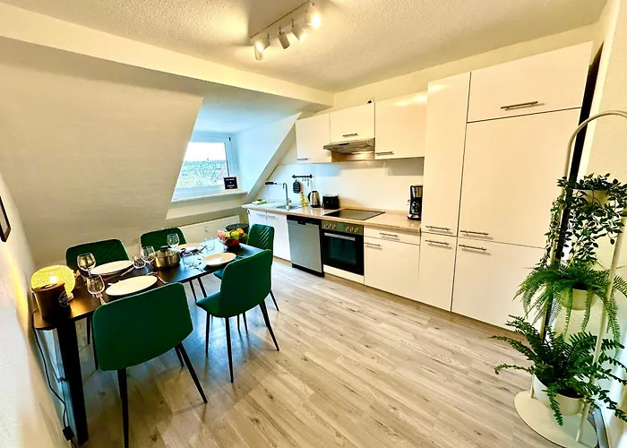 Dschungel Wohnung, Geraeumig, Netflix, Sonos, Zentral