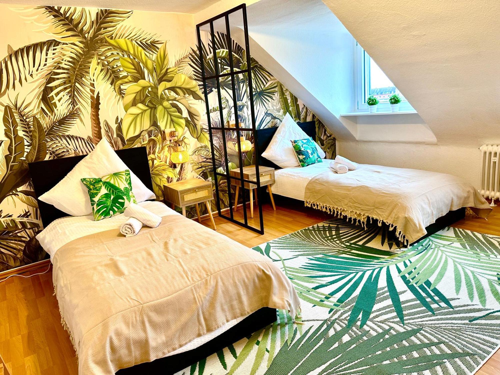 Apartment Dschungel Wohnung, Geraeumig, Netflix, Sonos, Zentral