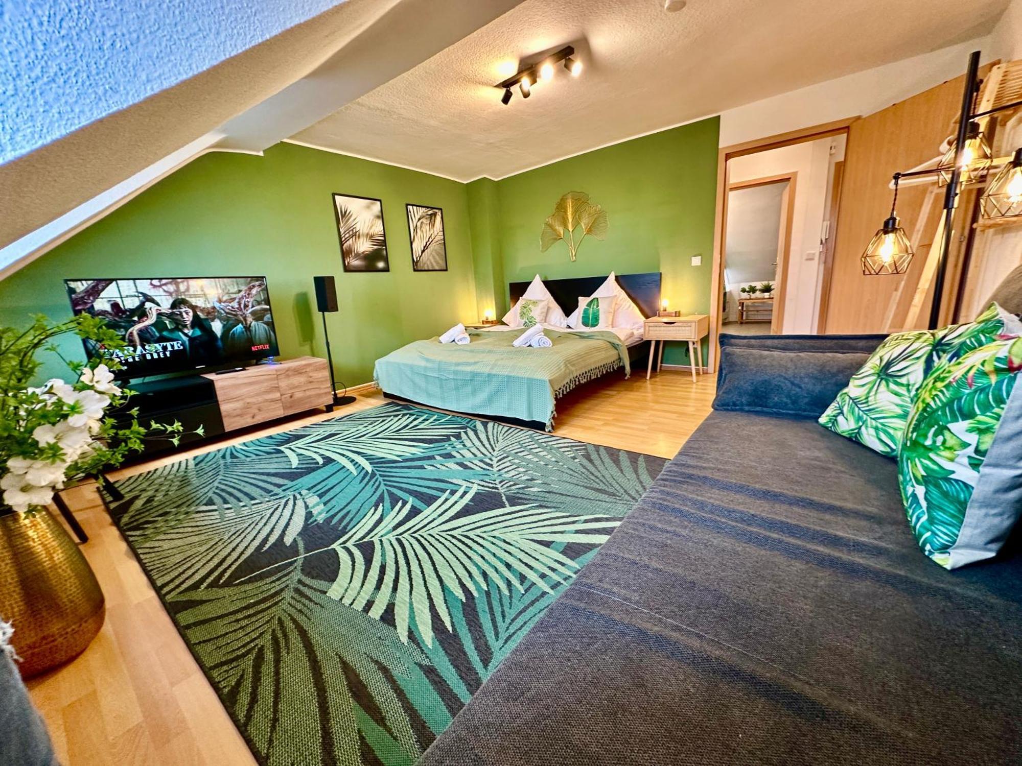 Apartment Dschungel Wohnung, Geraeumig, Netflix, Sonos, Zentral Duisburg