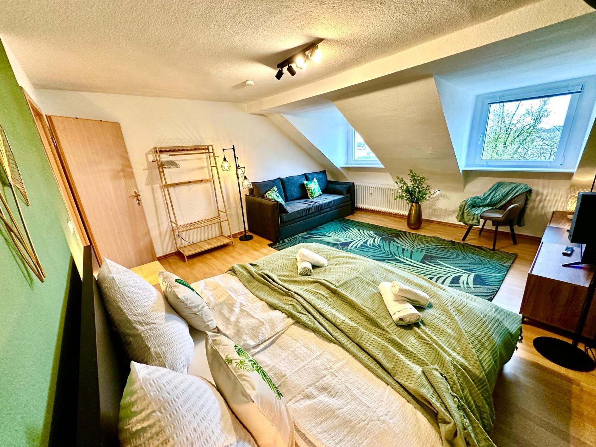 Dschungel Wohnung, Geraeumig, Netflix, Sonos, Zentral Apartment *