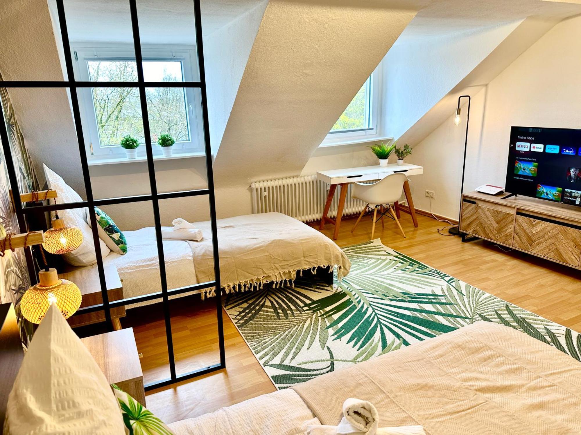 Apartment Dschungel Wohnung, Geraeumig, Netflix, Sonos, Zentral Duisburg